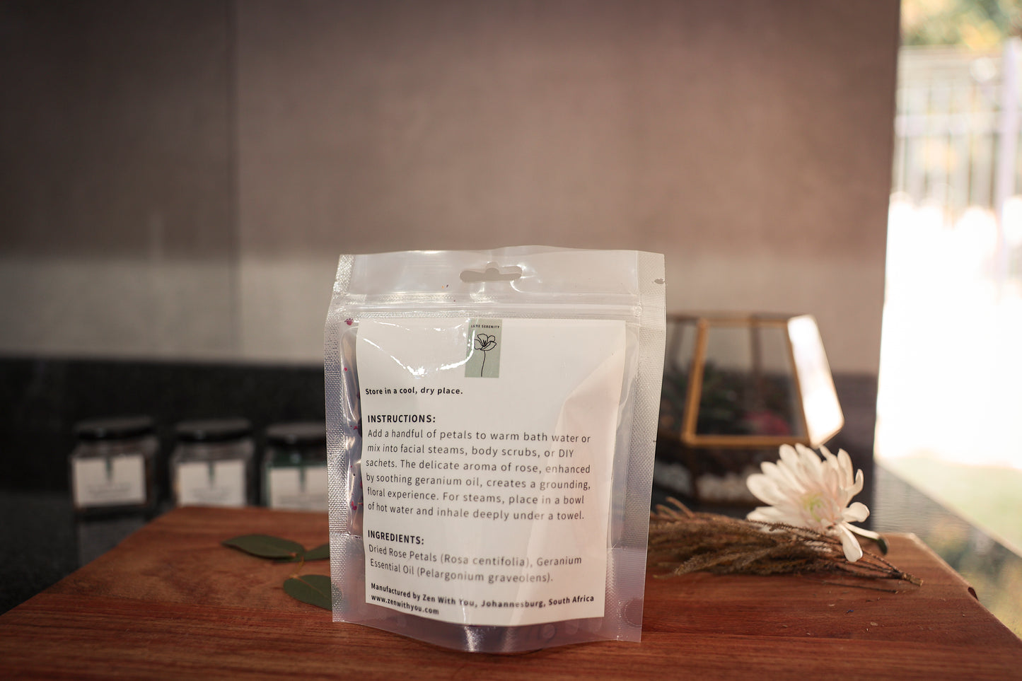 Rose Petals with Geranium